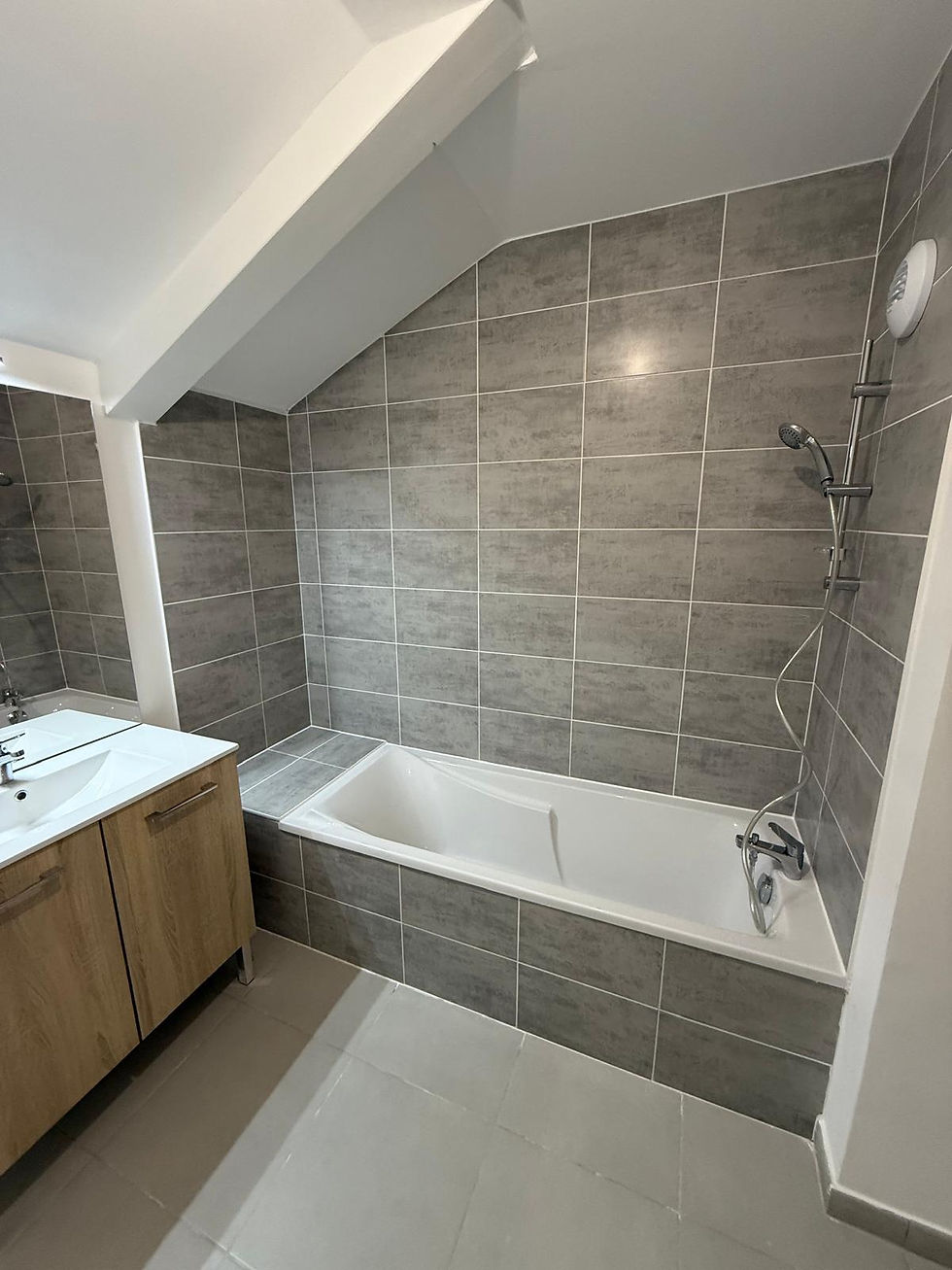 Pourquoi Opter pour un Service Professionnel de Faïence?