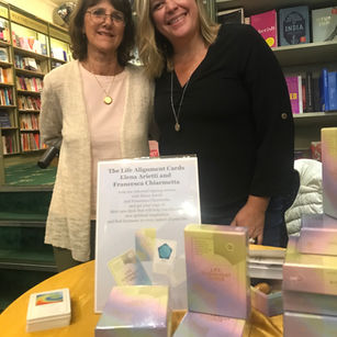 Deck signing: The Life Alignment Cards by Francesca Chiarmetta and Elena Arietti