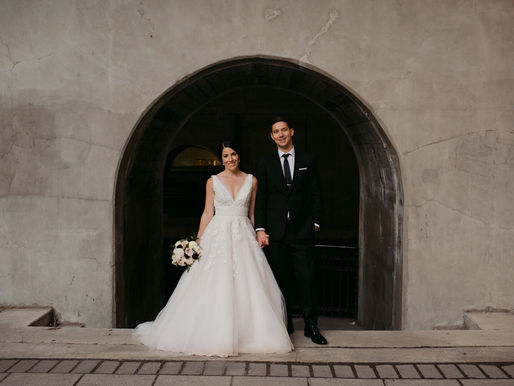 Erin and Ross’s intimate summer wedding in Ottawa, featuring an outdoor ceremony and joyful celebration after changing their original venue due to COVID.