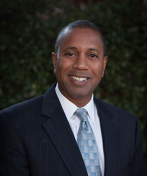 Campbell, Marlow Headshot 1 010318_edited.jpg