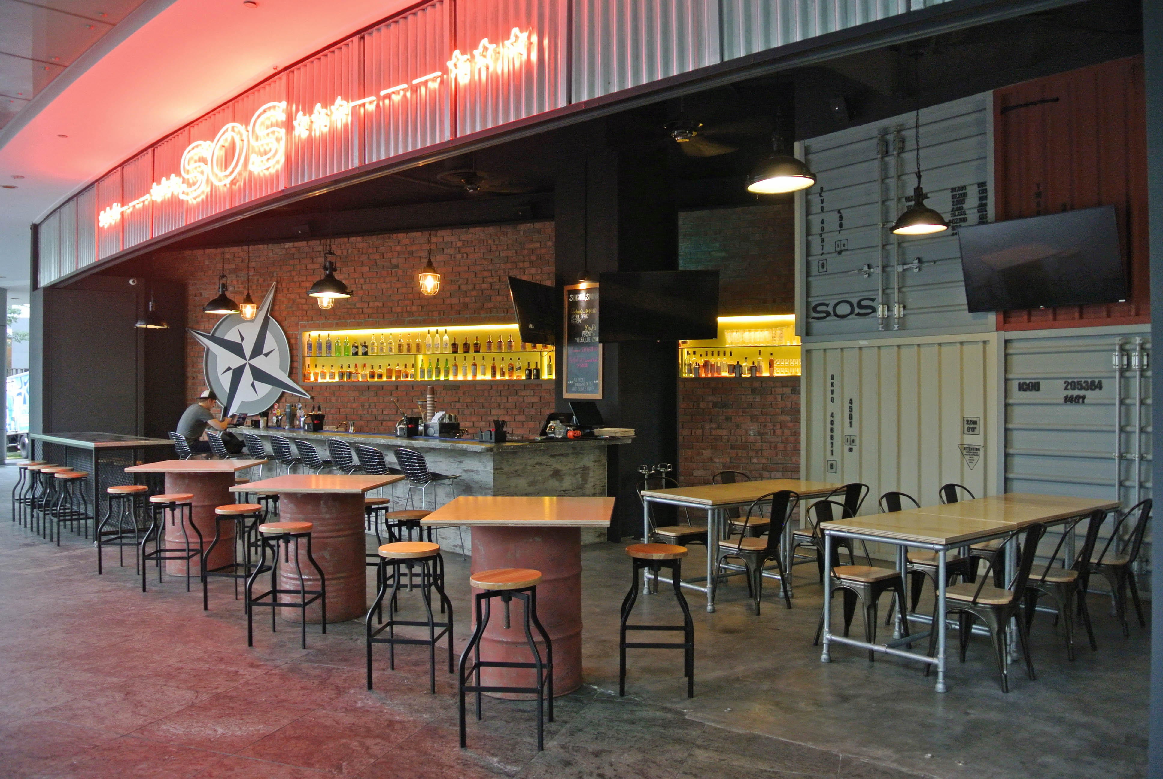 sos bar @ the sail marina bay