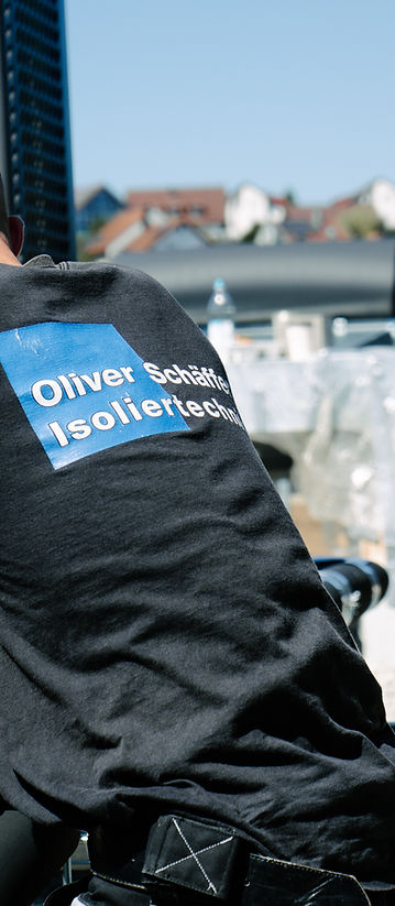 Arbeitskleidung von einem Isoliermonteur von Oliver Schäffer Isoliertechnik