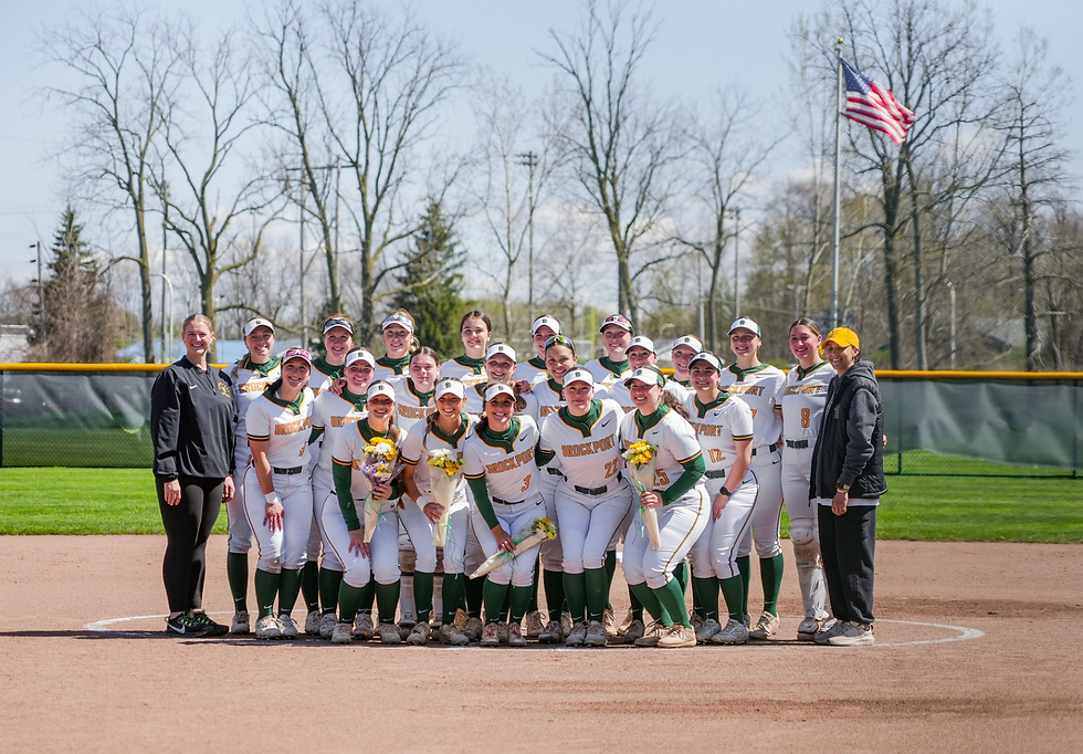 Brockport Softball Seniors pose with Coach Mary Karen Wheat on the pitching circle. Sunday, April 26, 2026. (Photo: Liv Metz/Brockport Athletics)