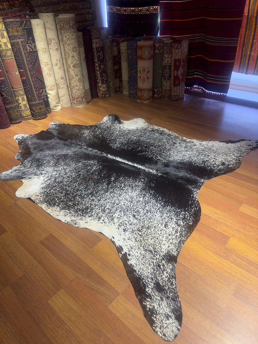 DOGANLAR ANTIQ GERÇEK DANA DERİSİ 37 SİYAH-BEYAZ POST HALI