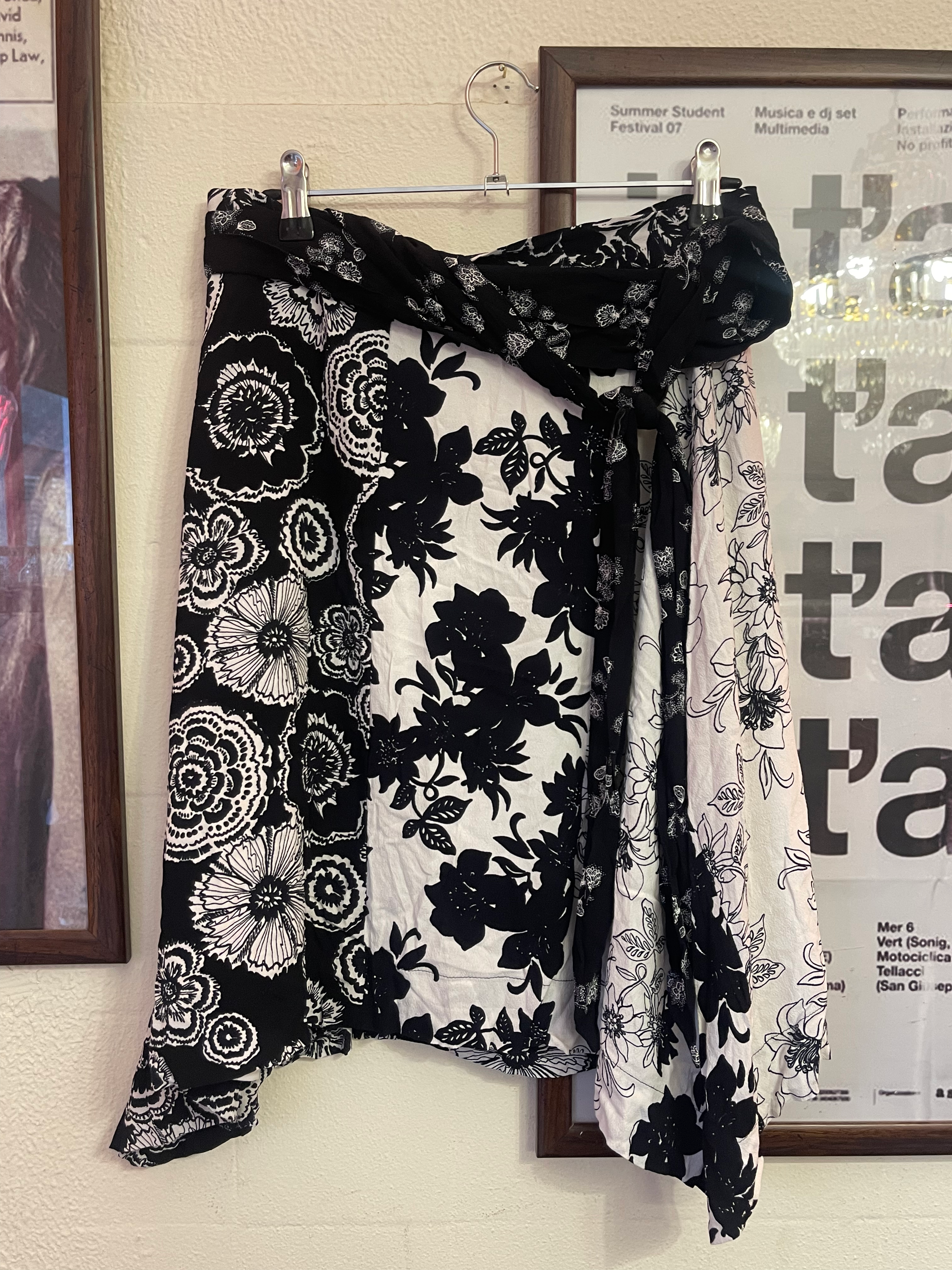 B&W floral skirt