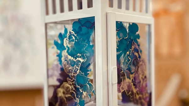 The Soul Nook, Marburg - Learn to make an alcohol ink lantern!