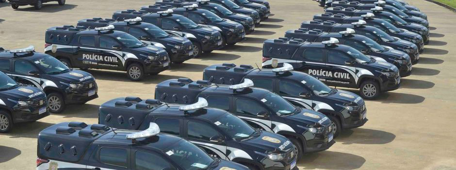 CRIMES POLICIAIS — Delegada e marido são presos porque ele dirigia carro da Polícia Civil