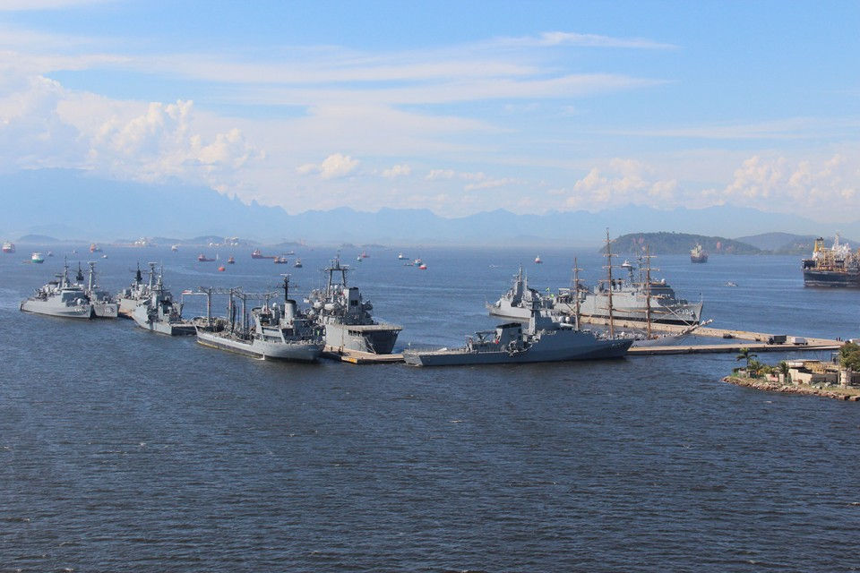 — Reprodução/Imagem meramente ilustrativa: Sede do Ministério Público Federal (MPF), em Brasília. Base Naval do Rio de Janeiro (BNRJ), subordinada ao Comando-em-Chefe da Esquadra (ComemCh), com vários navios da Esquadra e do 1º Distrito Naval atracados, em foto de 2015 de Ricardo Pereira.