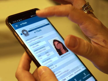 ELEIÇÕES 2022: Eleitores têm até sábado para baixar ou atualizar o e-Título
