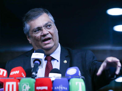 Flávio Dino corta verbas abusivas e coloca fim aos "supersalários" no Judiciário