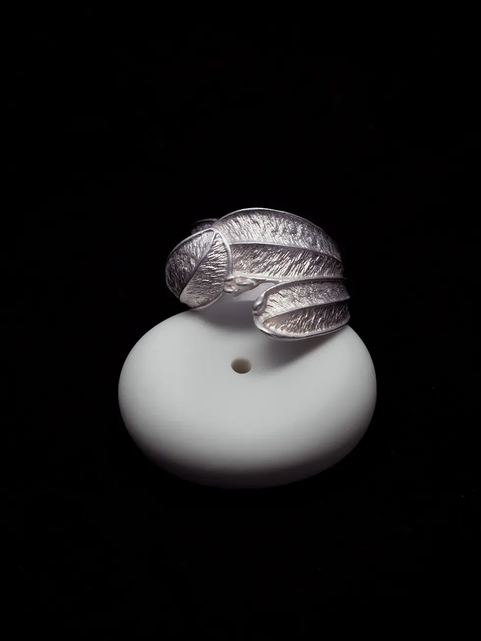 Thumbnail: Whispering Leaves Ring