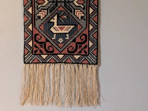 ツヴィスト刺繡のヴィンテージタペストリー 2羽の鳥 | Sopo Department