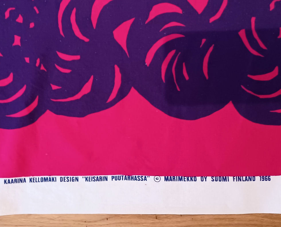 サムネイル： マリメッコのヴィンテージファブリック　Keisarin Puutarhassa