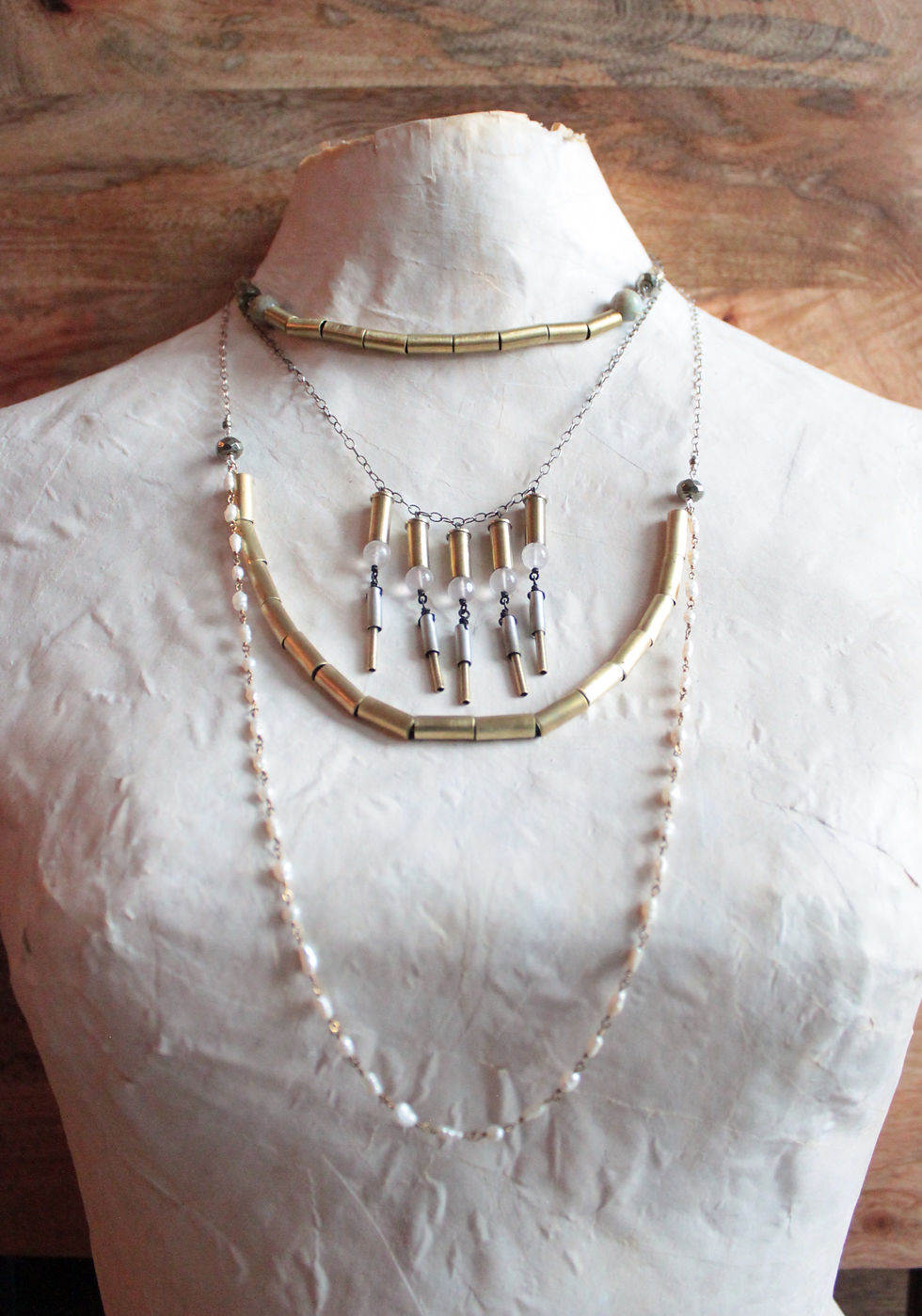 Thumbnail: Rose Quartz Bottomed Casing Fringe Necklace