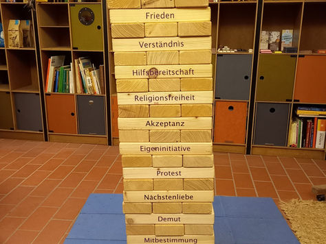 Demokratie zum Anfassen im Weltladen