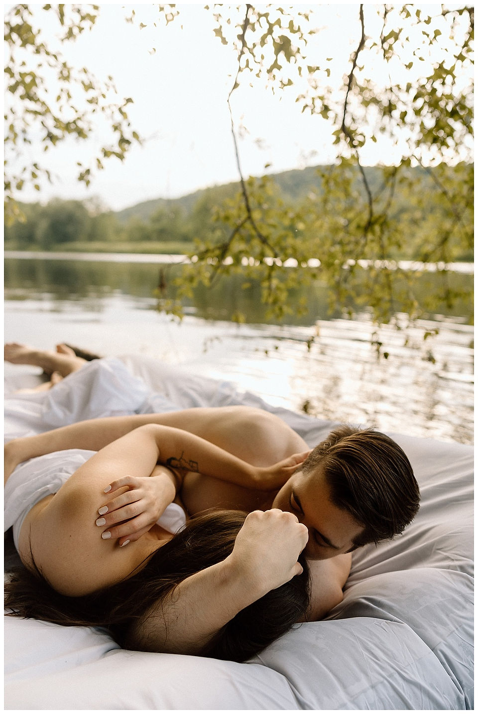 Floating Mattress Couples Engagement Photos Along Delaware River - Photos by Sara Fitz Co
