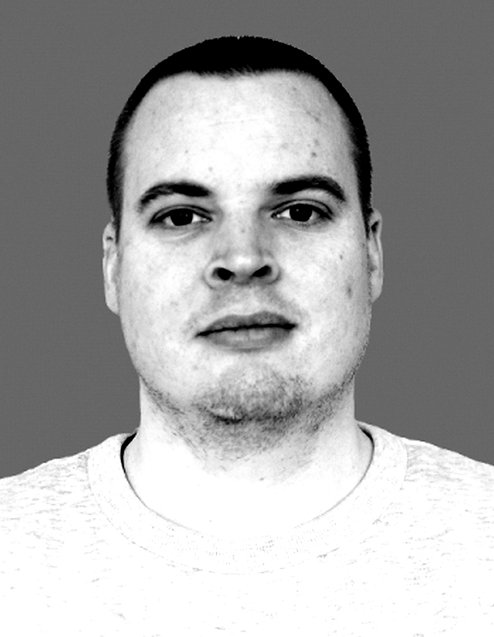 Fredy_Rothlisberger_portrait_NB_1588x2047.png