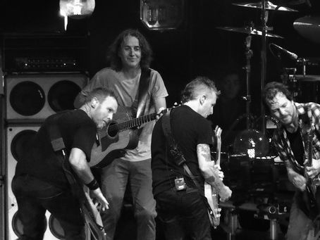 Pearl Jam’s ‘Rearviewmirror’ Series Tracks Their History 