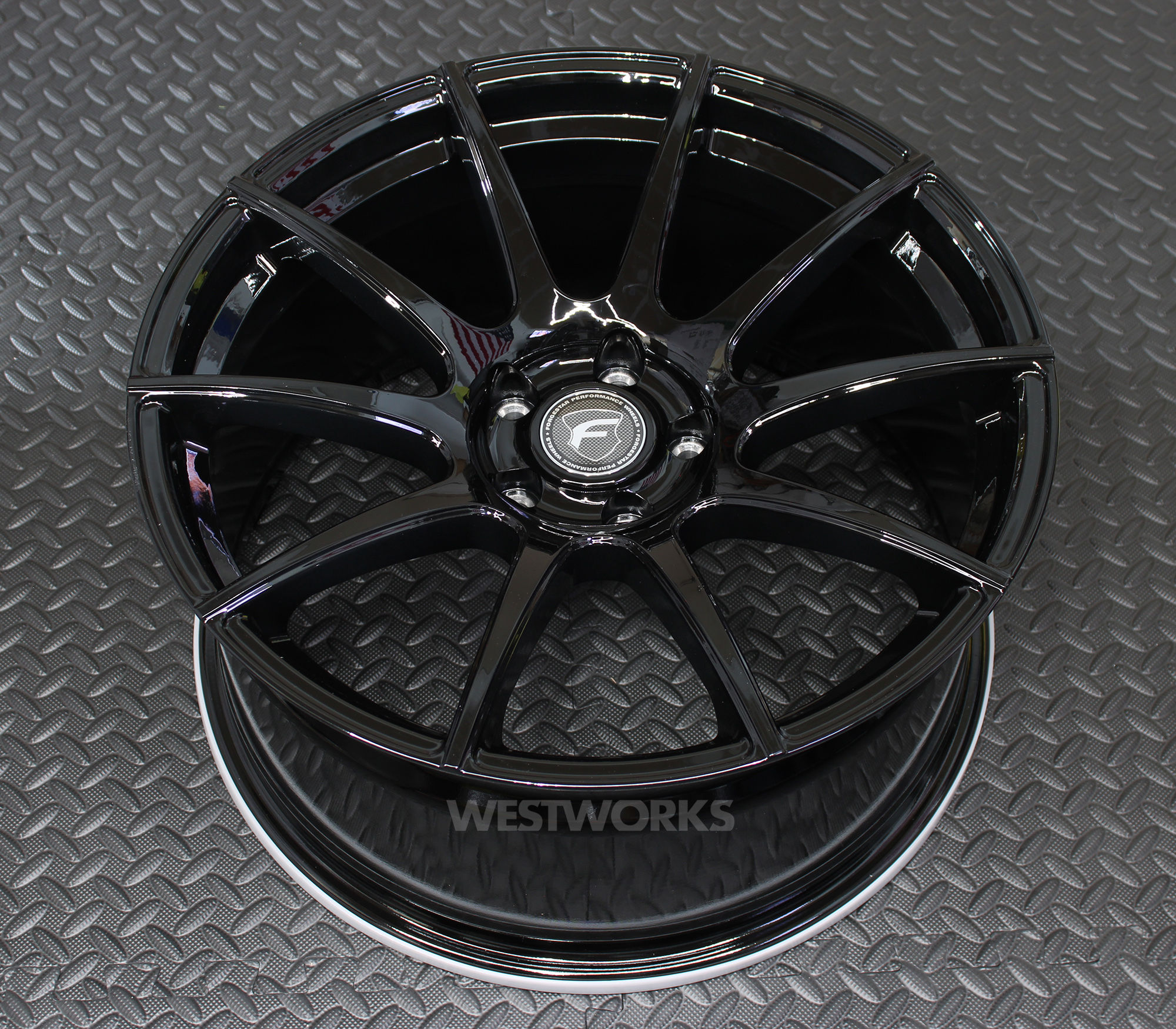 19x9.5 +29 Forgestar CF10 Gloss Black 5x114.3