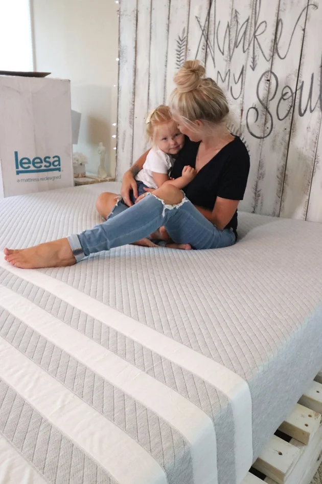 Quick Mom Hacks A Mattress At Your Doorstep