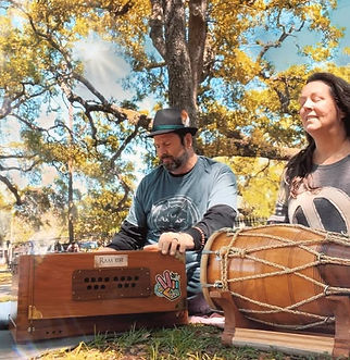lisa kevin park kirtan.jpg