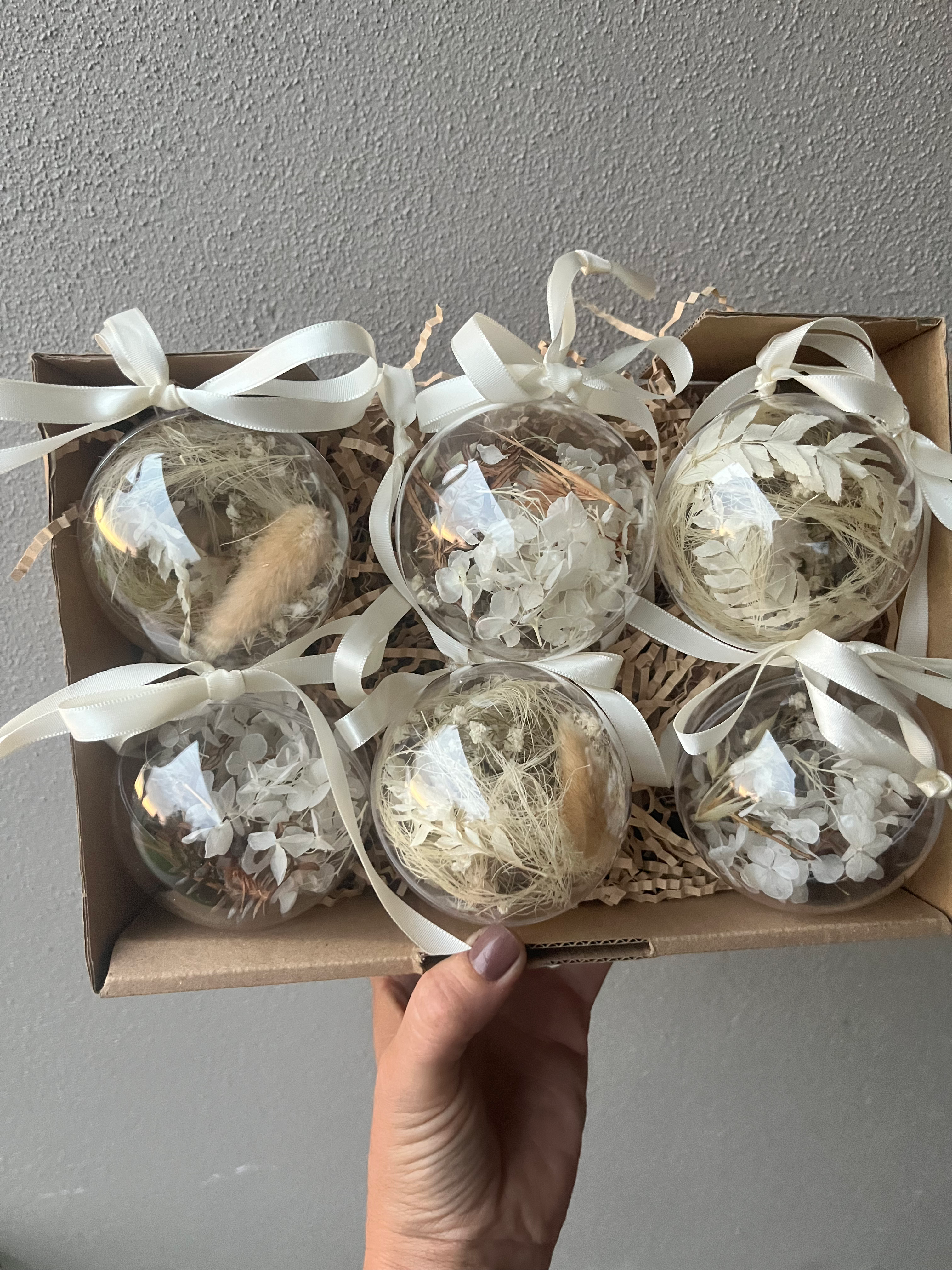 Dried floral Christmas bauble set