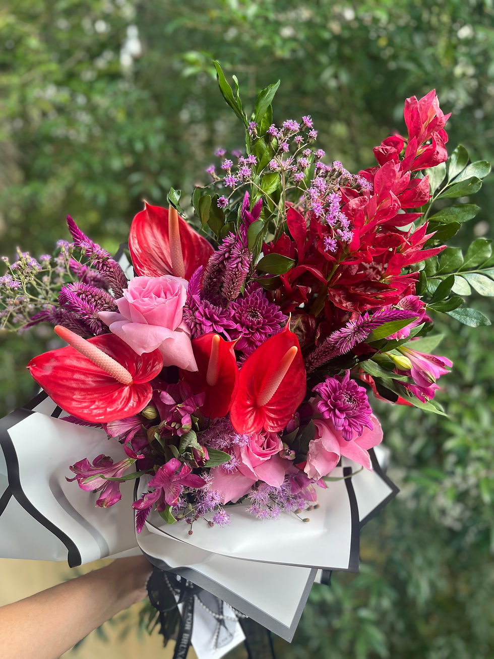 Buquê com Mix de flores em tons de pink tamanho M