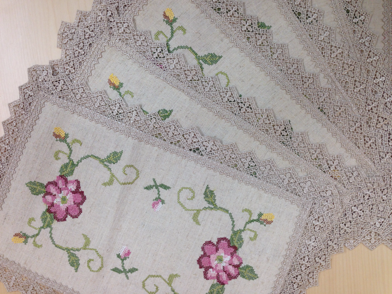 Set of Embroidered Napkins (6 pieces)