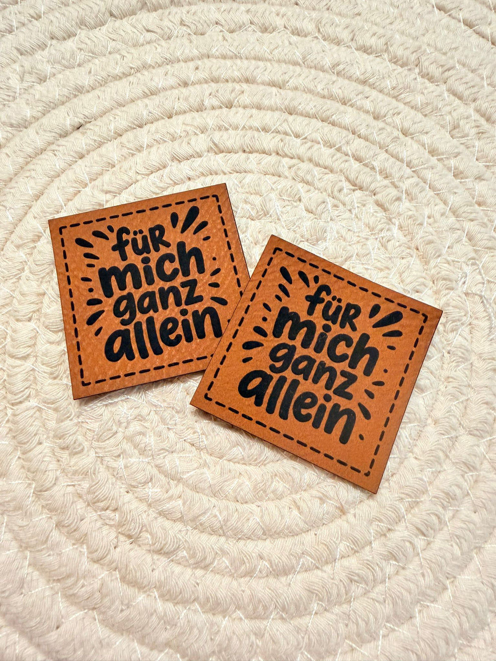 Kunstlederlabel Ganz allein