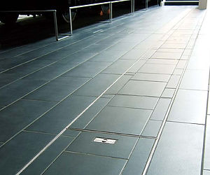 配線ケーブルピット