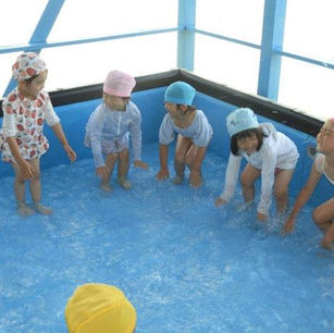 畑田保育園の園児たち