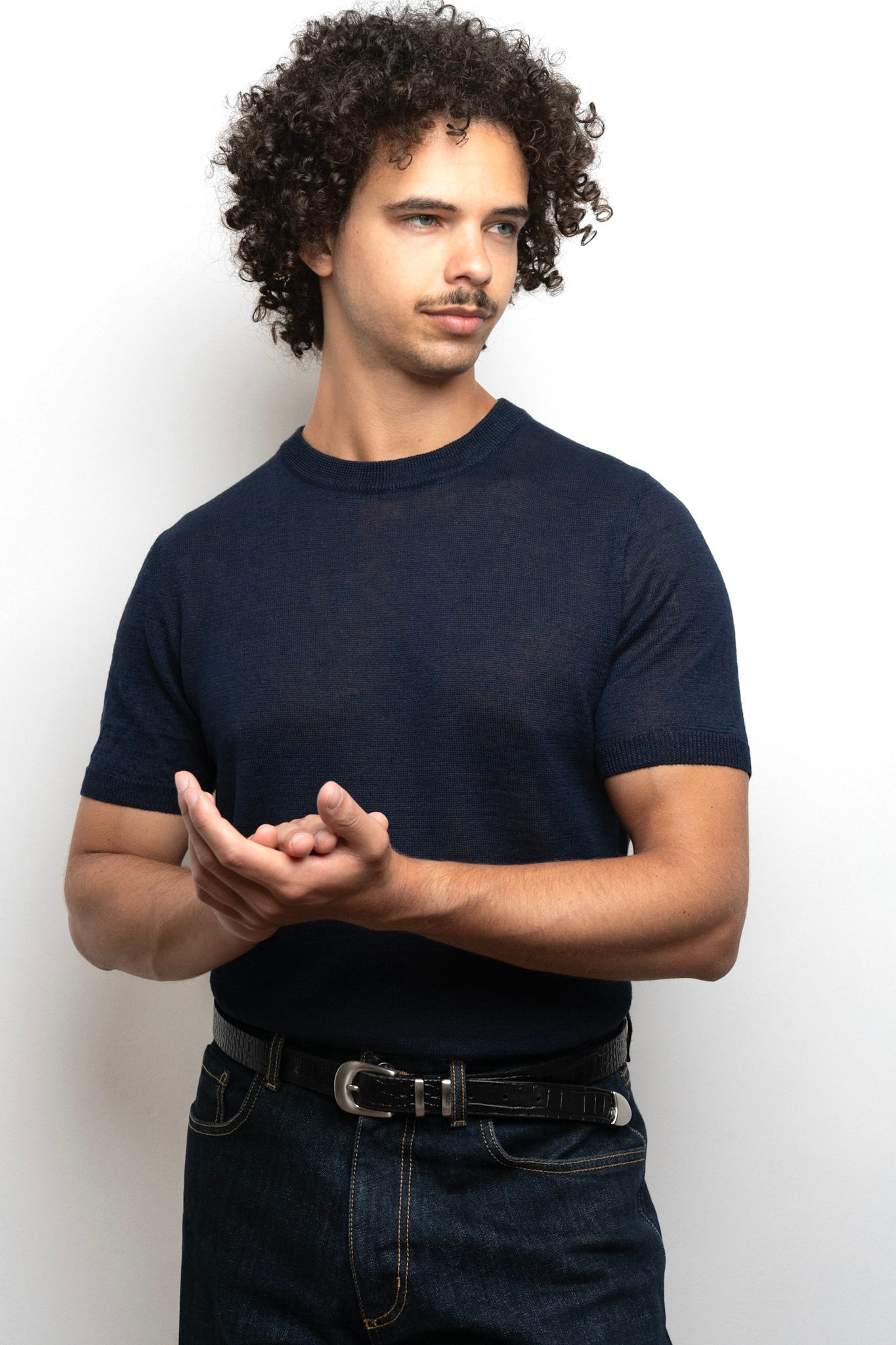 Tutto ciò che desideri da una T-Shirt in Canapa (Dark Blue)