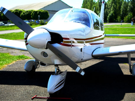 PIPER PA-28 180 CHEROKEE