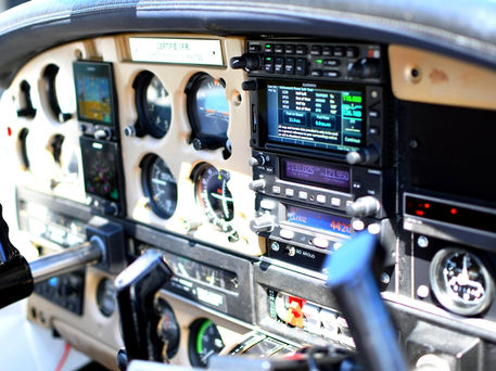 PIPER PA-28 180 CHEROKEE TABLEAU DE BORD