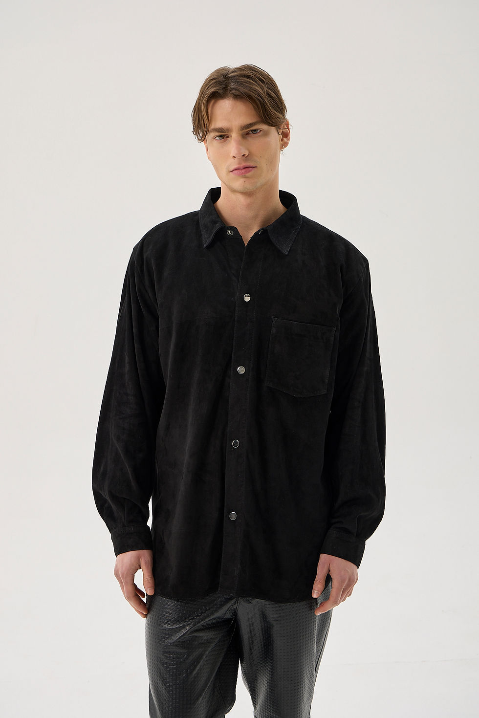 100% sheepskin overshirt with a silk-polyester blend lining
