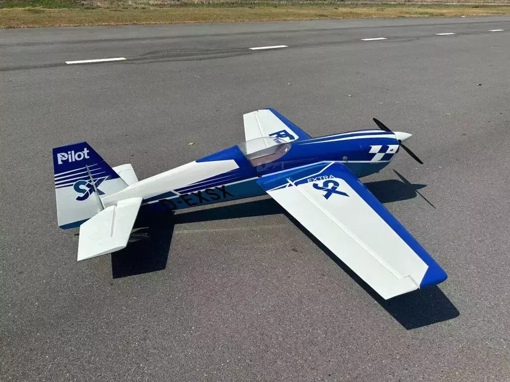 Extra 330SX 75" Blue-White