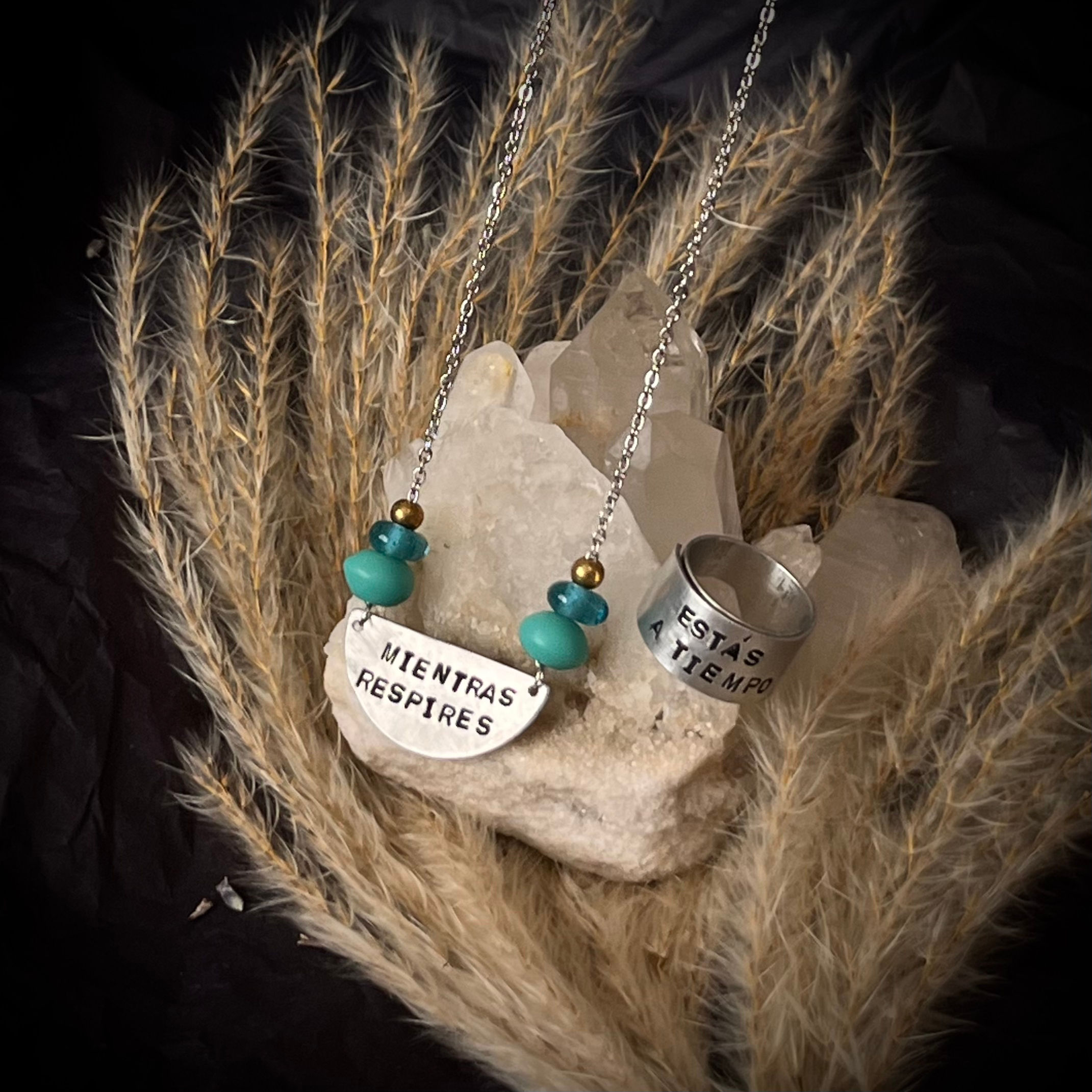 Set #1 de Collar y Anillo por Afrolunatika
