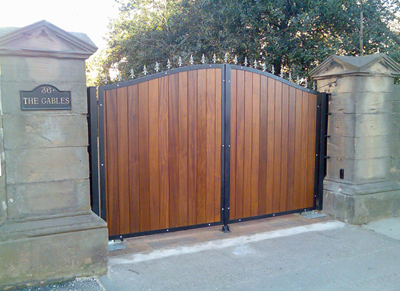 Steel & Wood Gate New Hanover NC