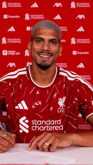 Liverpool agree deal to sign Ronald Araujo on loan