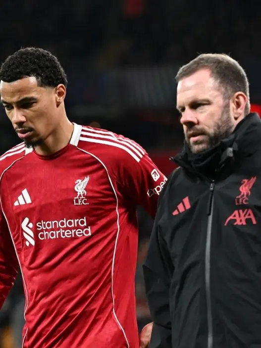 Hugo Ekitike injury update