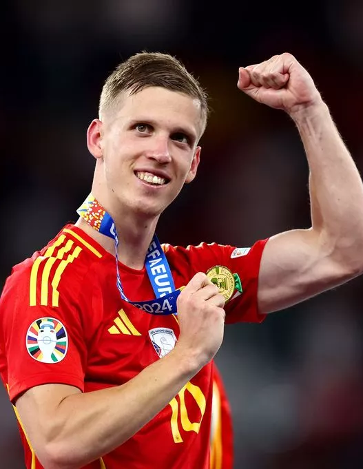 Liverpool faces an imminent £50m transfer deadline for Dani Olmo following RB Leipzig's announcement.