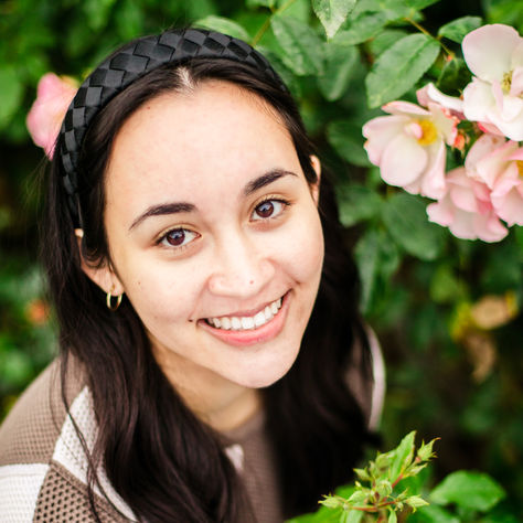 Sophia: Fort Vancouver and Peninsula Park Rose Garden Senior Photos
