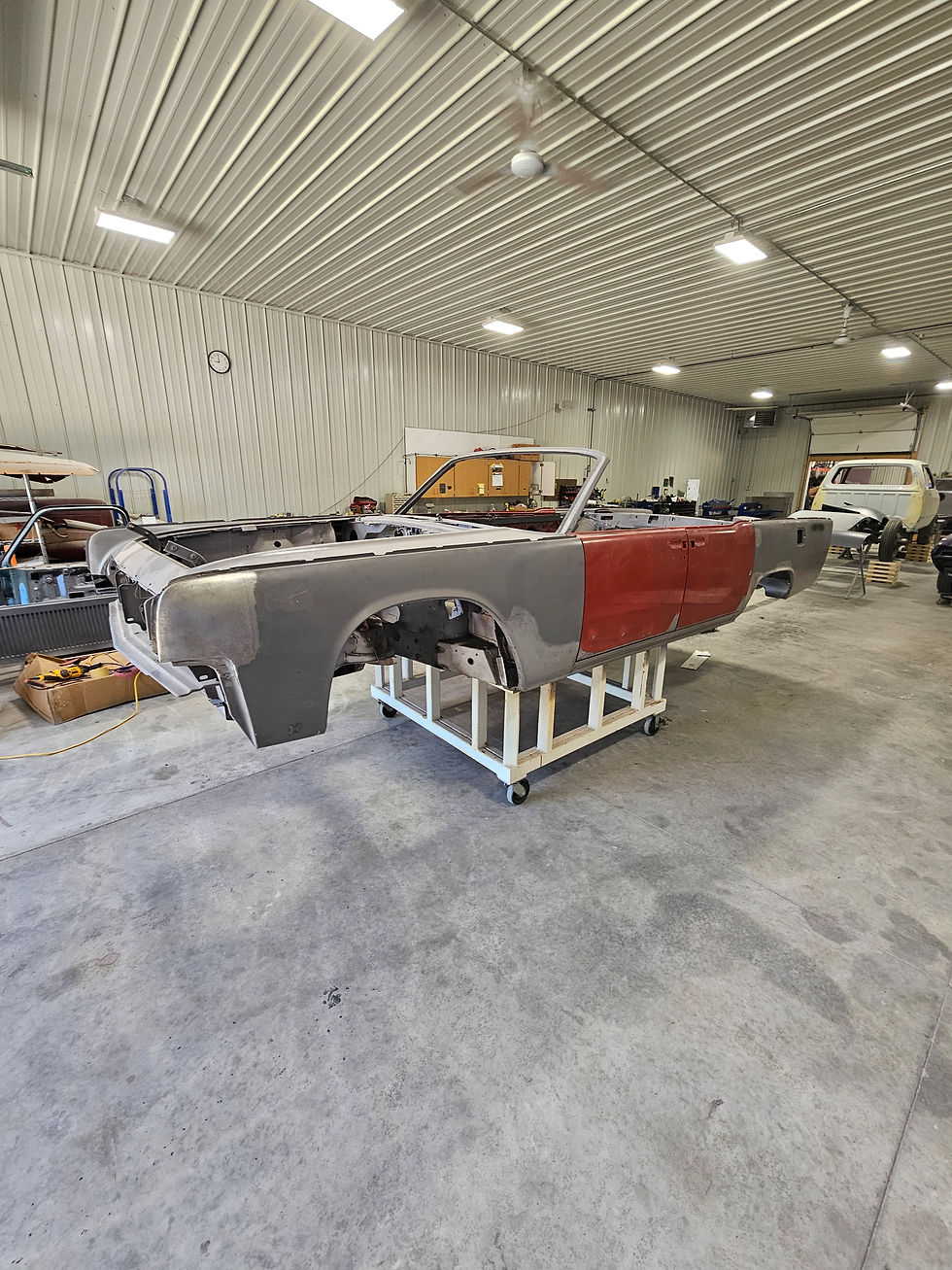 1964 Lincoln town car broke down, side view