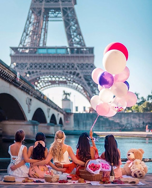 Photographer in Paris — photoshoot near Eiffel Tower