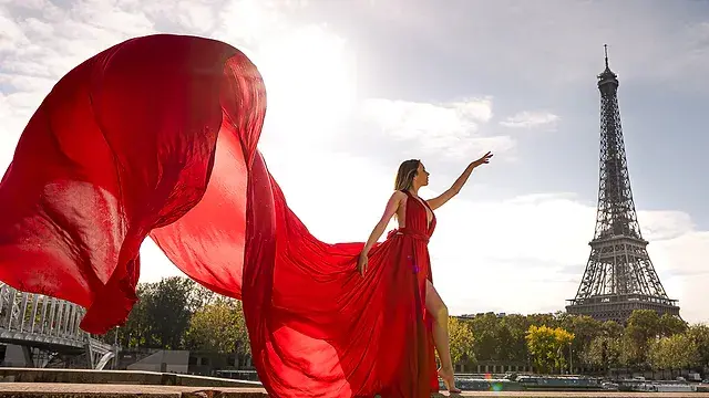 Photographer in Paris