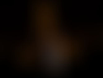 Cinematic Romance: A Nighttime Photoshoot in Paris.