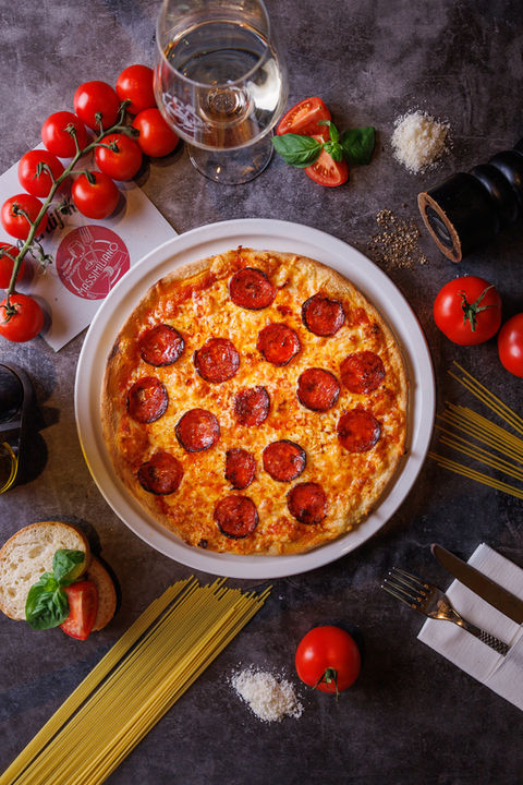 Set Fotografie eines italienischen Gerichts im Restaurant