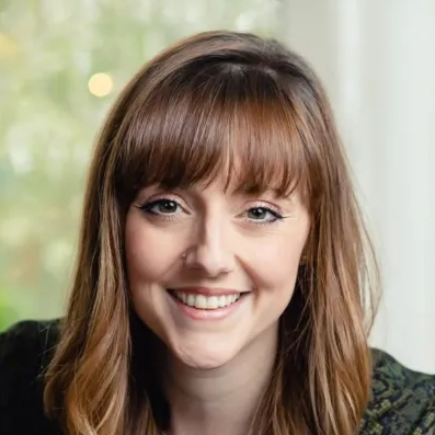 Sarah Lewis of Heulwen Lewis Bespoke Jewellery, Level Up Ladies member.