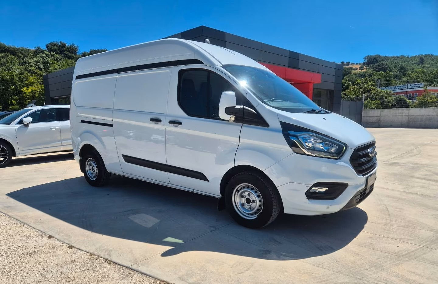 FORD CUSTOM 320 12/2022