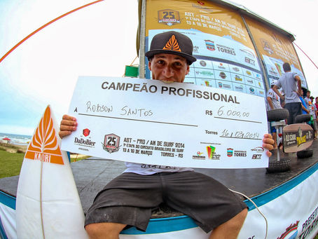 Robson Santos é o primeiro Campeão Brasileiro de Surf Profissional de 2014 e equipe Nalu Surfboards